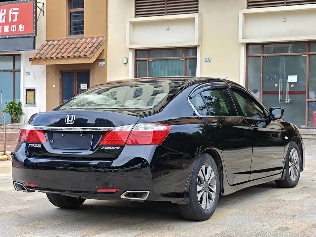 Honda Accord 2014 — фото 6