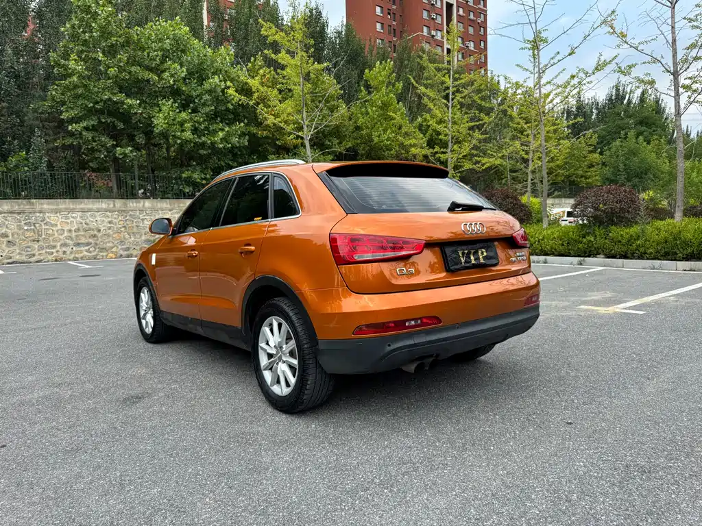 Audi Q3 2015 — фото 19
