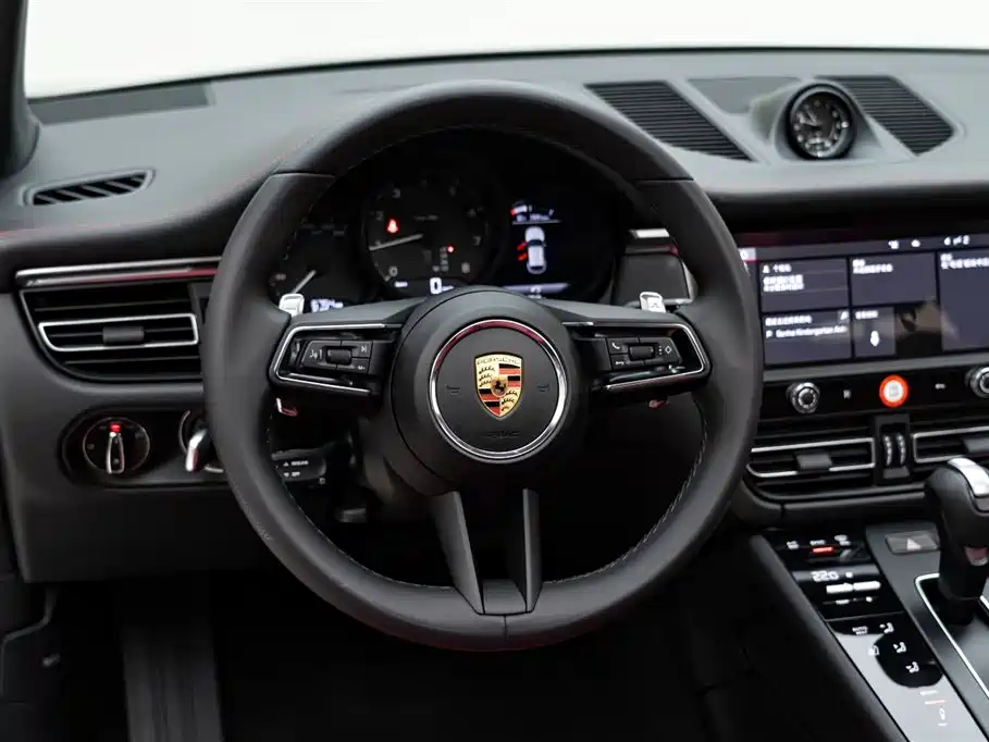 Porsche Macan 2023 — фото 11