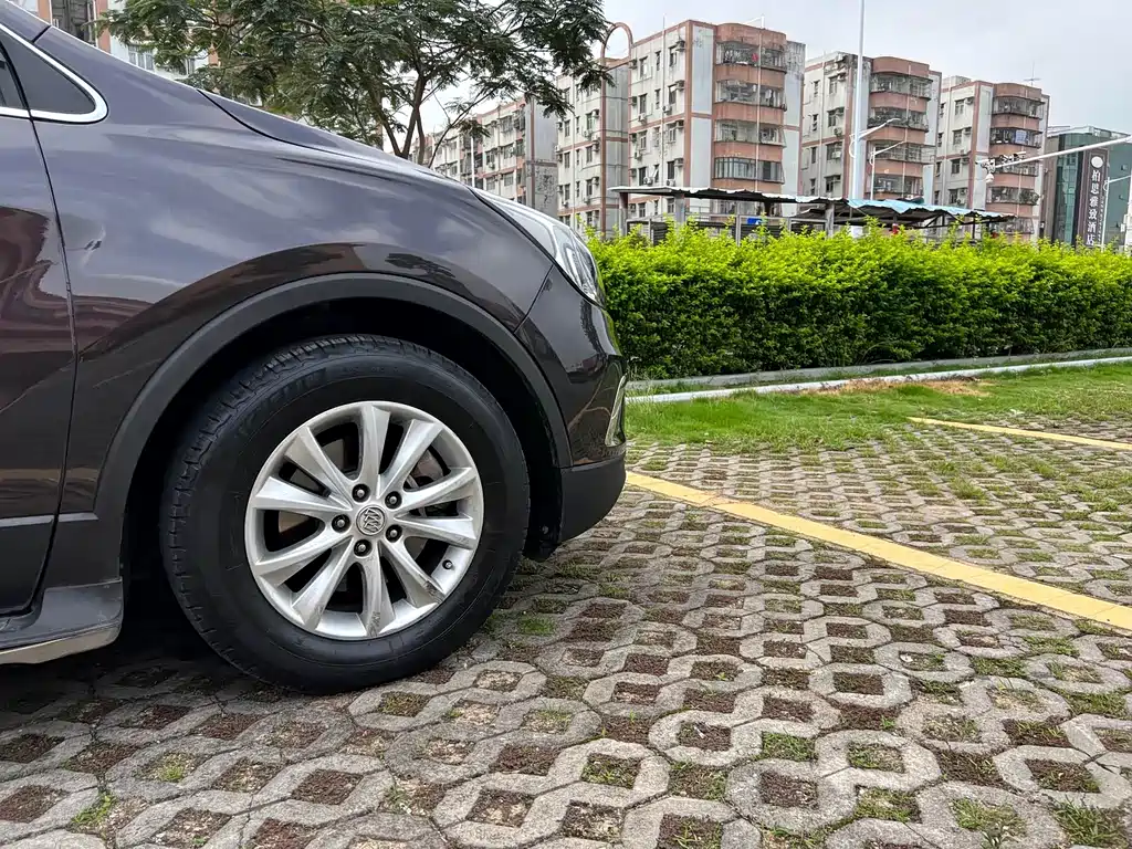 Buick Envision Plus 2016 — фото 8