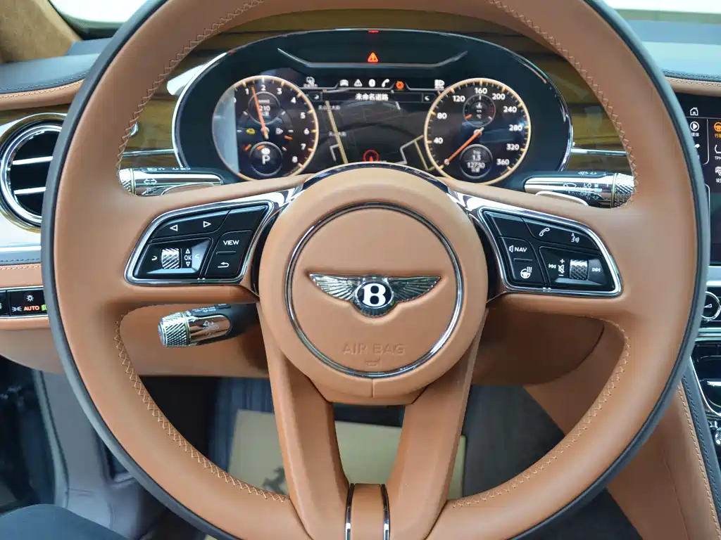 Bentley Flying Spur PHEV 2023 — фото 9