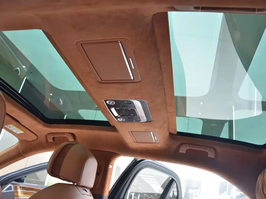 Bentley Flying Spur PHEV 2023 — фото 10