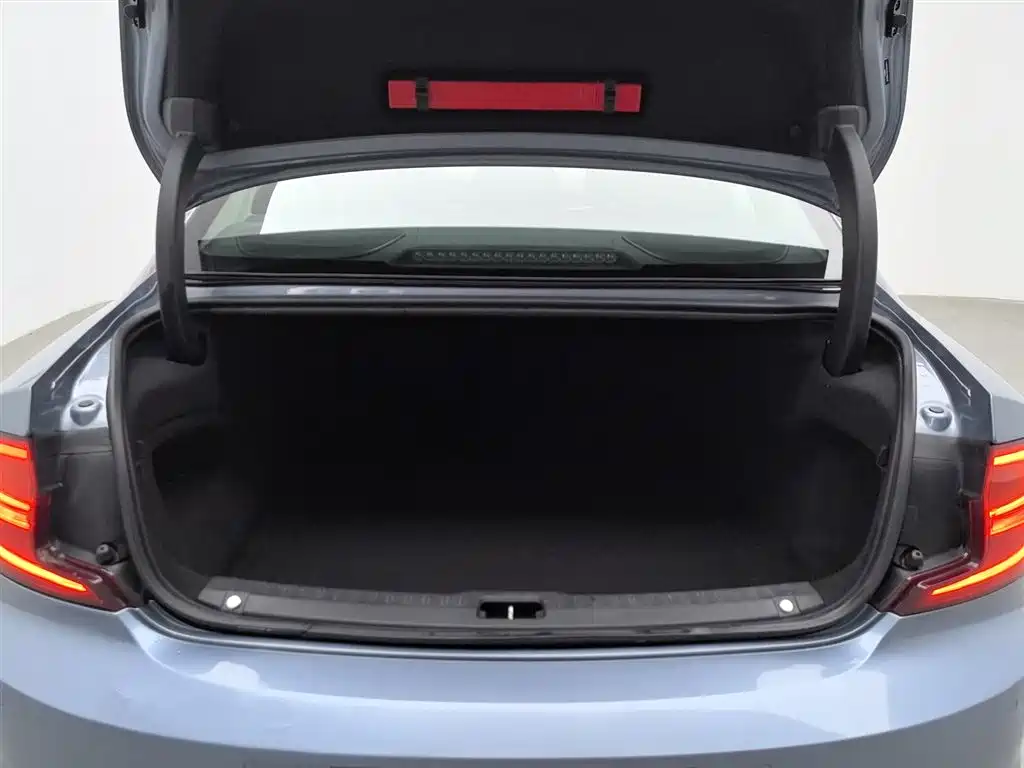 Volvo S90 2018 — фото 16