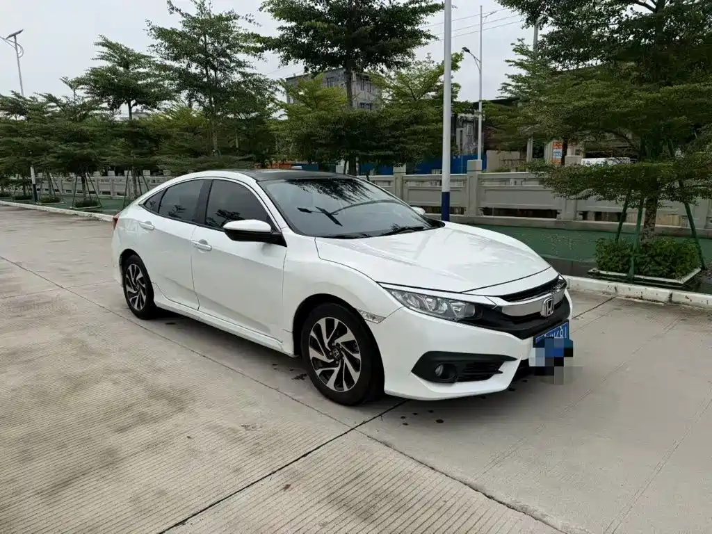 Honda Civic 2018 — фото 3