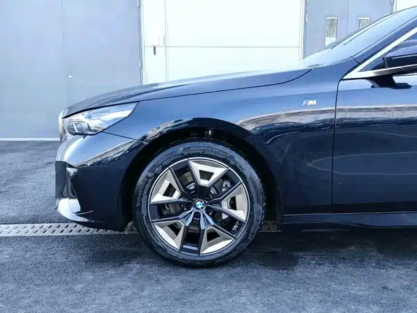 BMW 5 Series 2024