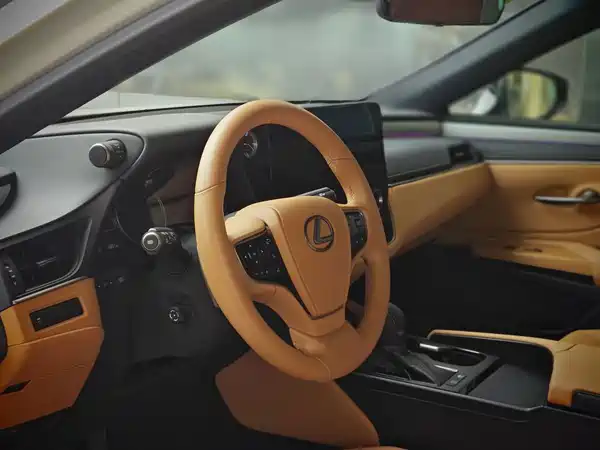 Lexus ES 2025