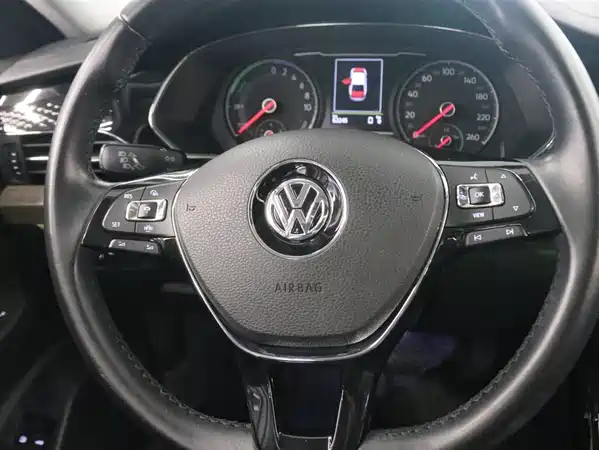 Volkswagen Passat Plug-In Hybrid 2019
