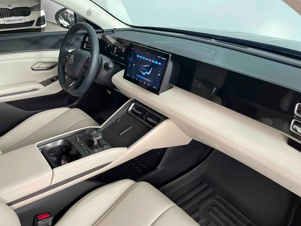 BYD Qin L 2024 — фото 16