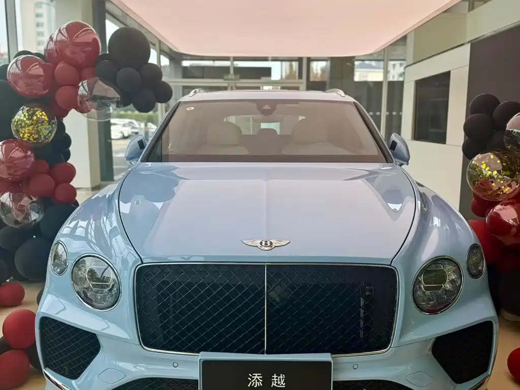 Bentley Bentayga — фото 10