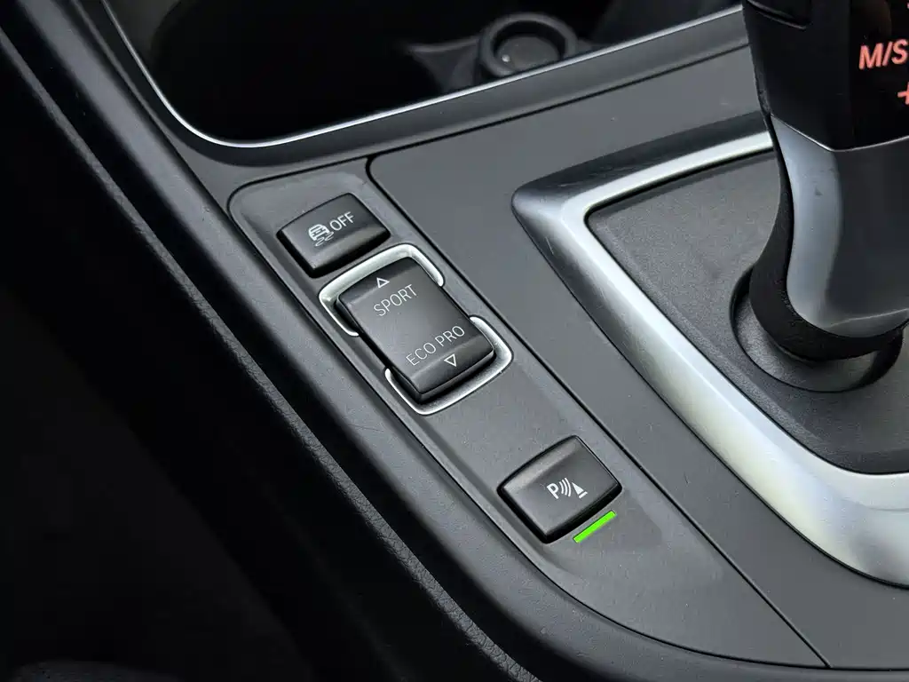 BMW 3 Series GT 2018 — фото 29