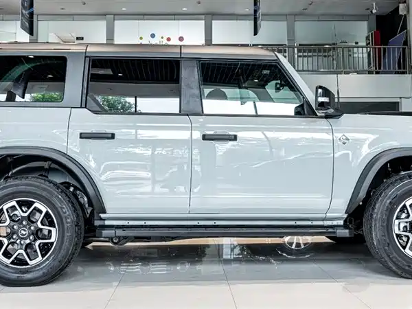 Ford Bronco 2024