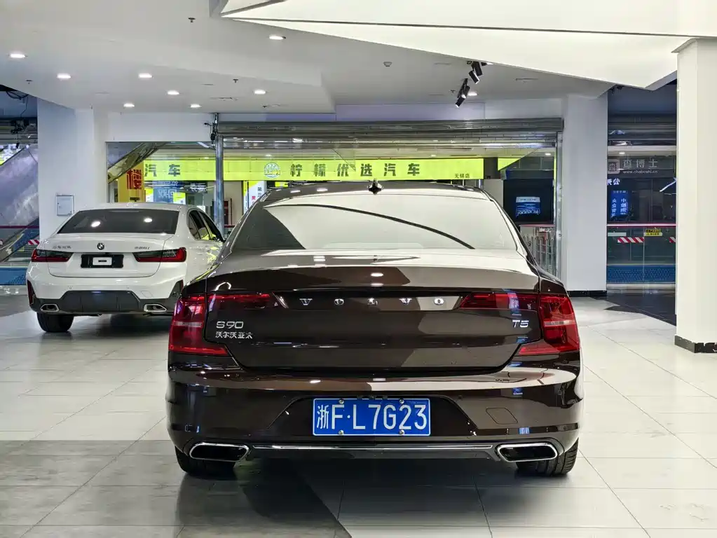 Volvo S90 2018 — фото 15