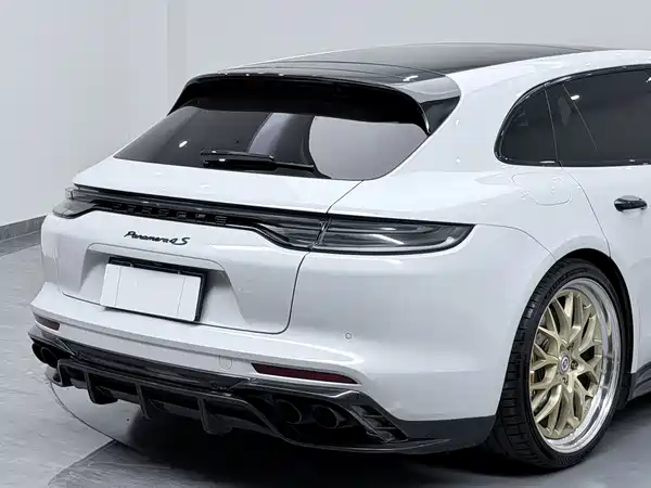 Porsche Panamera 2022