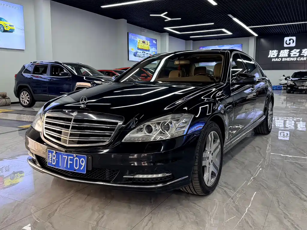 Mercedes-Benz S-Class 2010