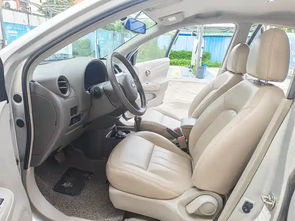 Nissan Sunny 2013