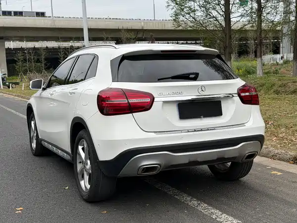 Mercedes-Benz GLA 2017