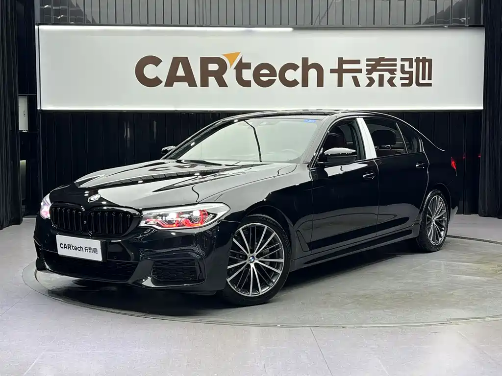 BMW 5 Series 2020 — фото 1
