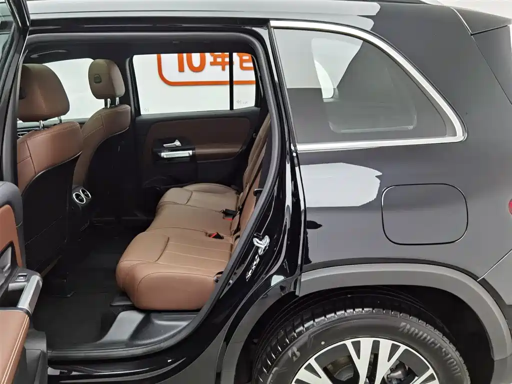 Mercedes-Benz GLB 2024 — фото 15