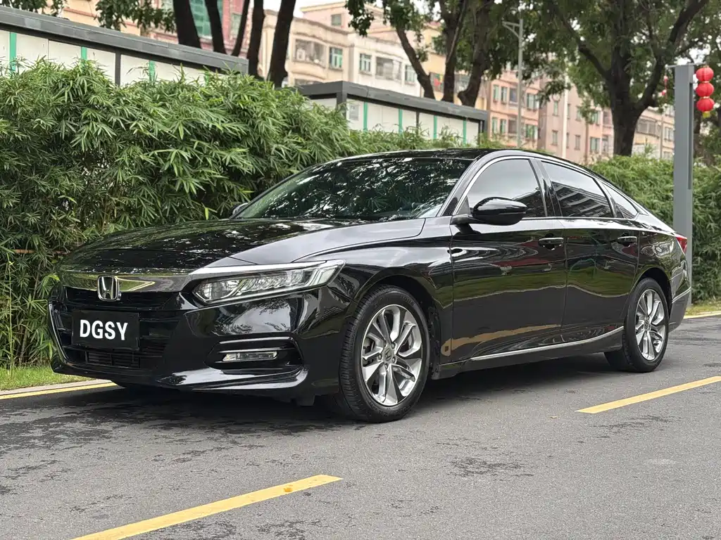 Honda Accord 2018 — фото 1