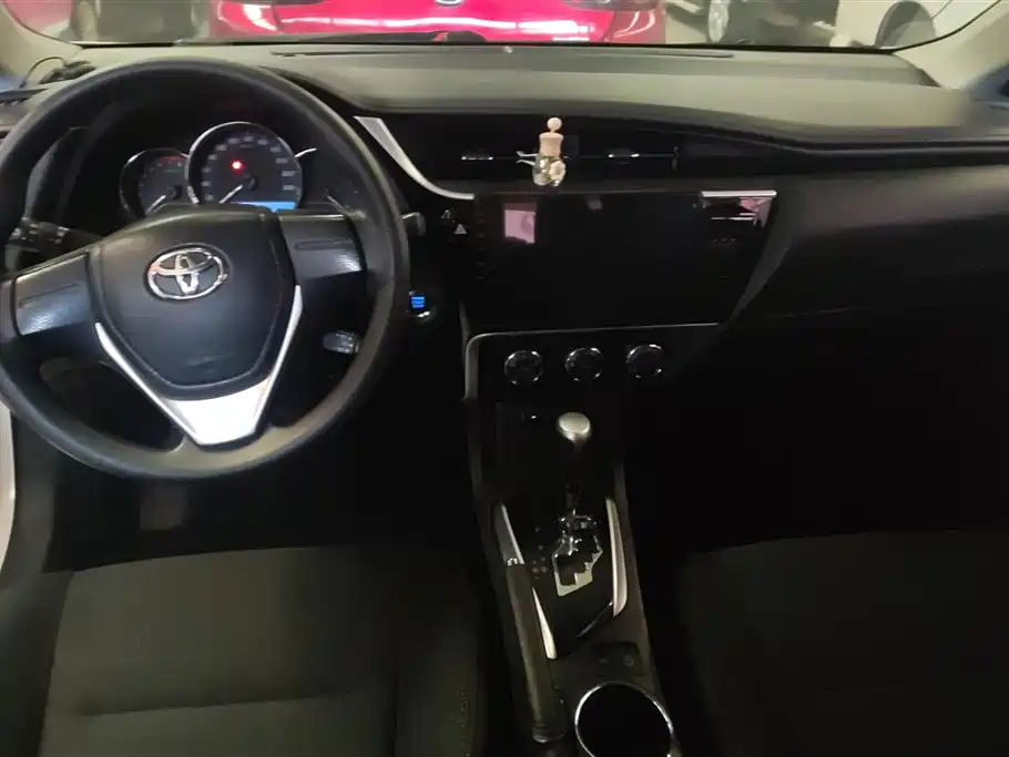 Toyota Corolla 2019 — фото 12