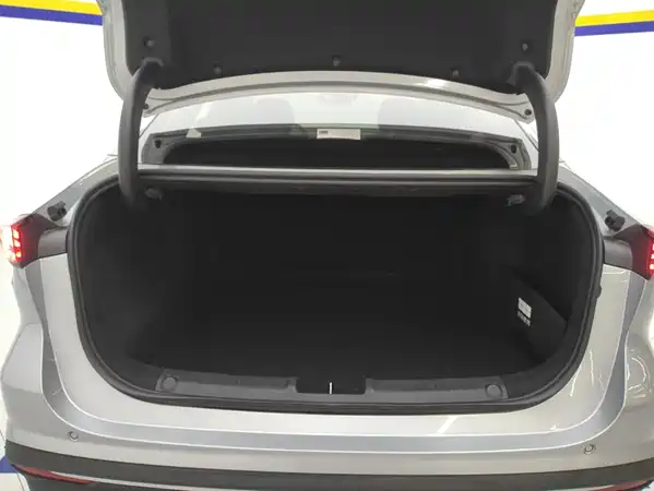 Geely Galaxy L6 2025