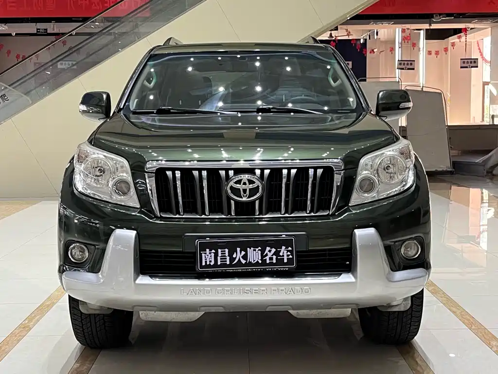 Toyota Prado 2012 — фото 2