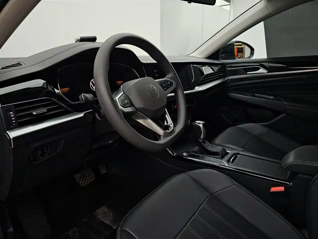 Volkswagen Passat 2025