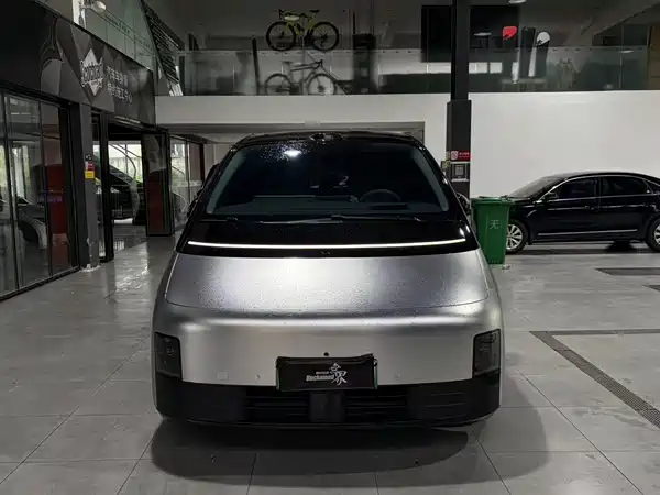 Li Auto MEGA 2025