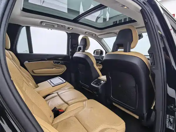 Volvo XC90 2015