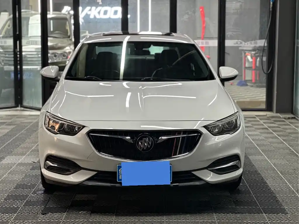 Buick Regal 2018 — фото 2