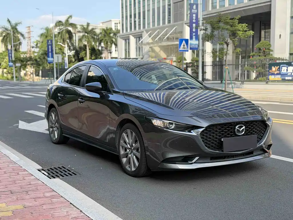 Mazda 3 Axela 2020 — фото 3