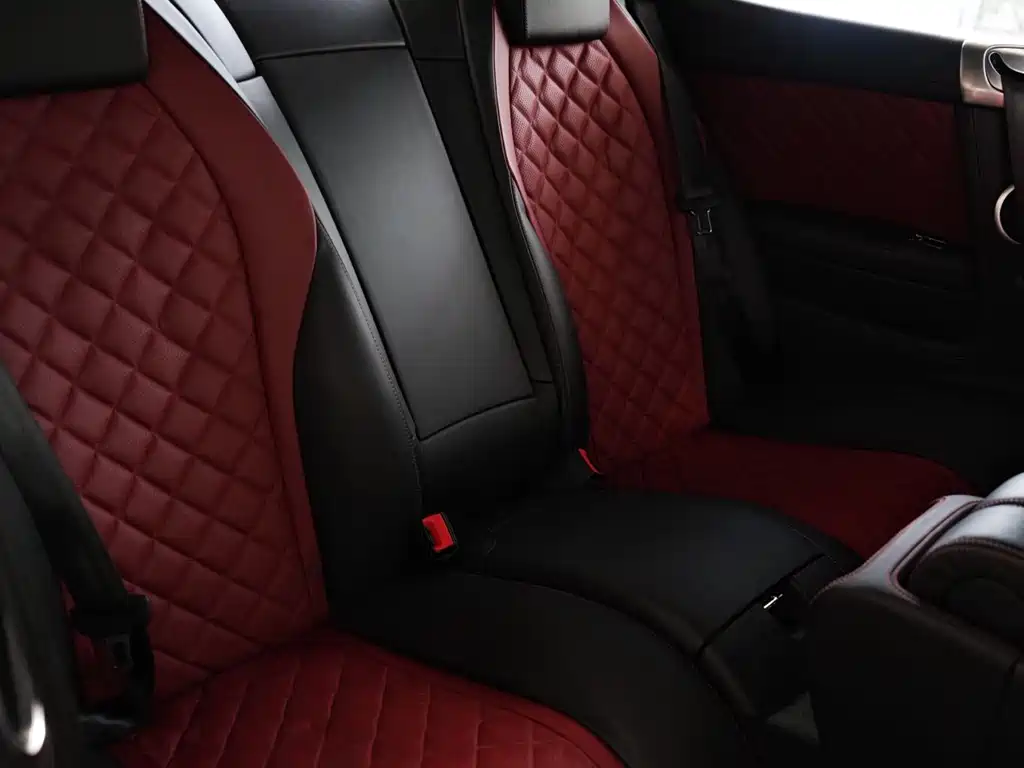 Bentley Continental 2017 — фото 11