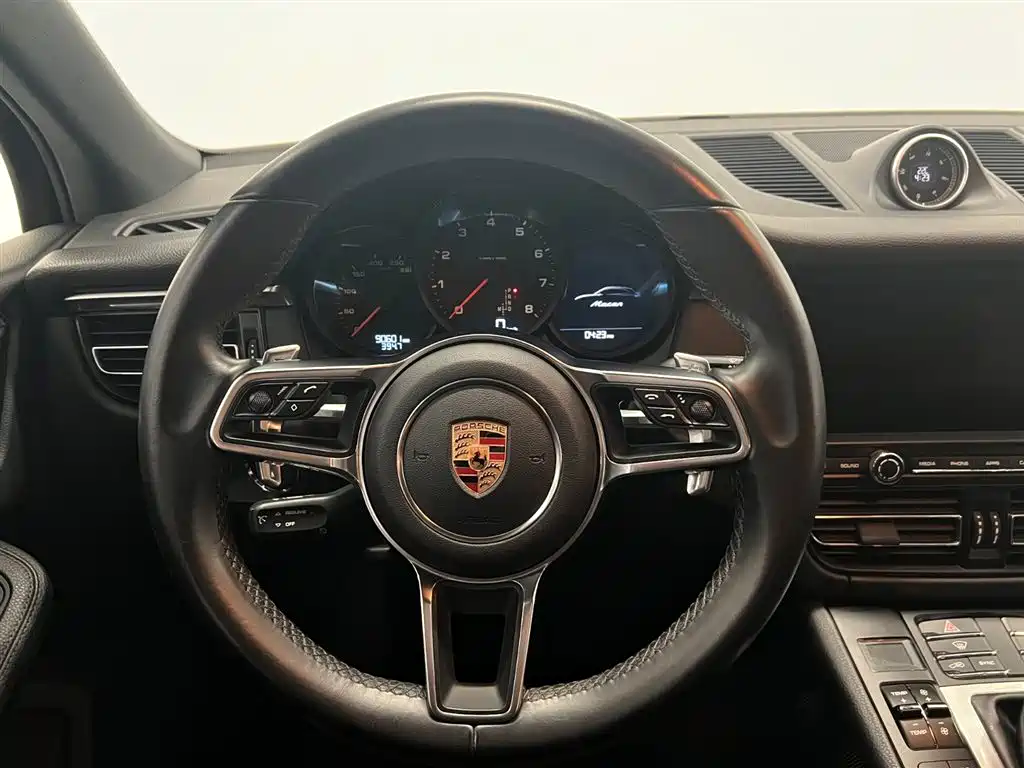 Porsche Macan 2020 — фото 14