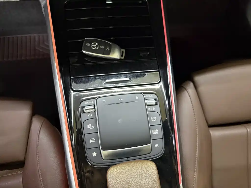 Mercedes-Benz GLB 2020 — фото 12