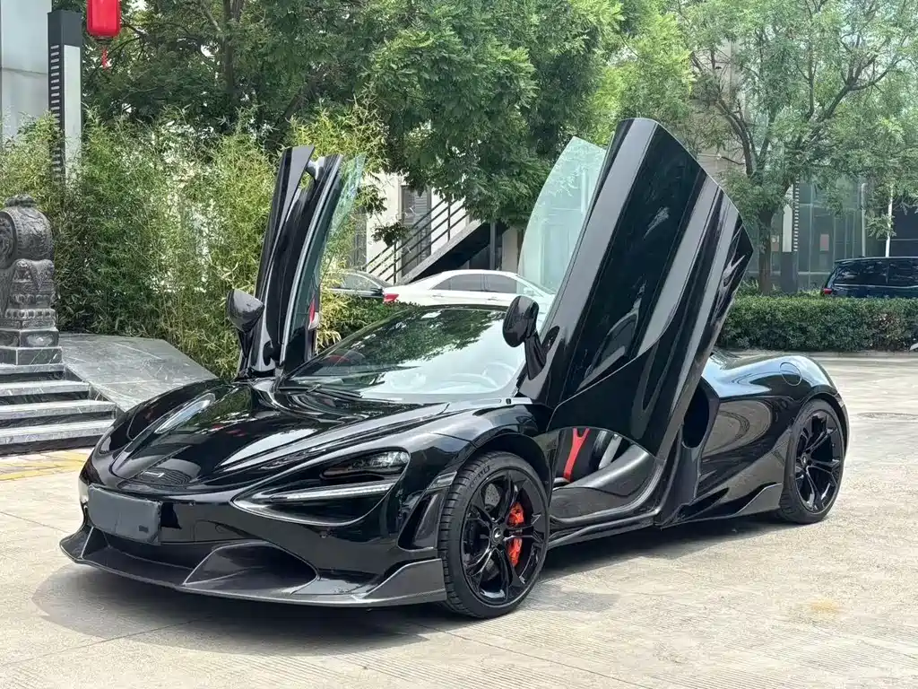 McLaren 720S 2020 — фото 1