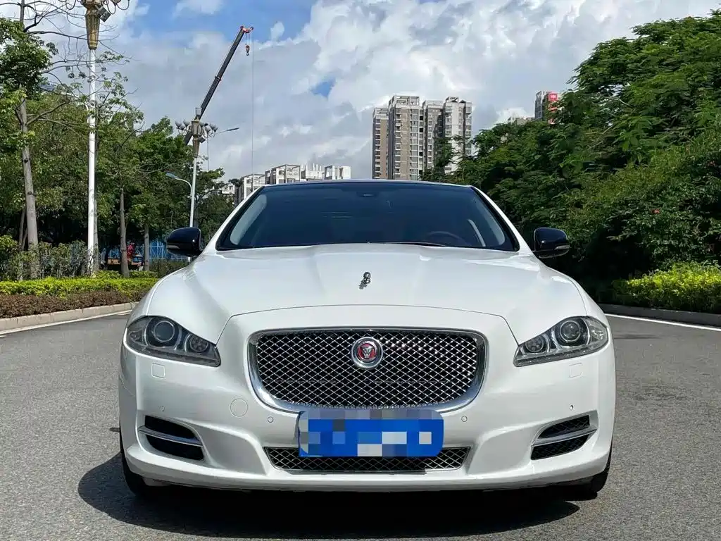 Jaguar XJ 2014 — фото 2