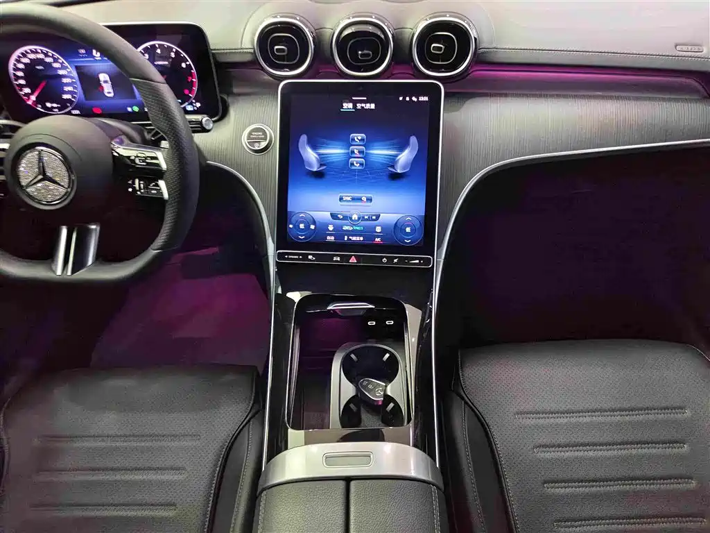 Mercedes-Benz C-Class 2023 — фото 11