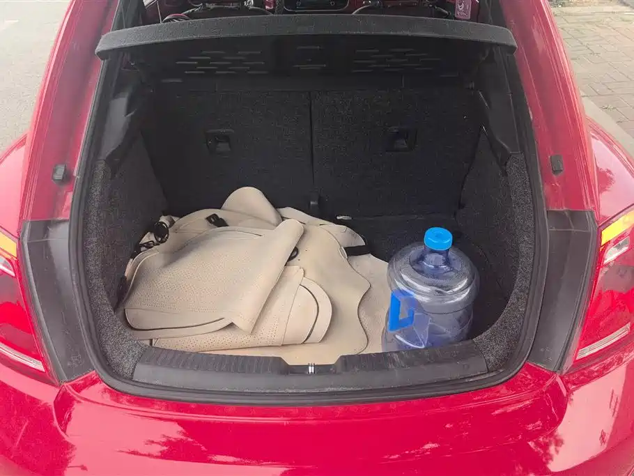Volkswagen Beetle 2012
