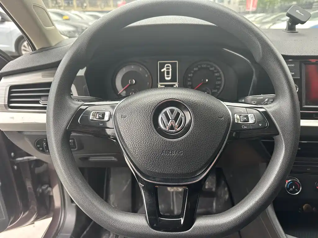 Volkswagen Lavida 2018 — фото 12