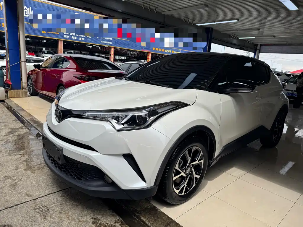 Toyota C-HR 2020 — фото 2