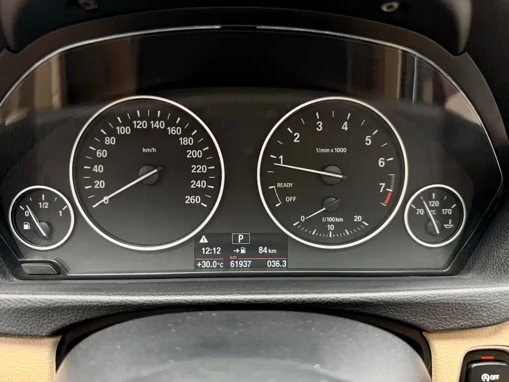 BMW 3 Series 2014 — фото 11