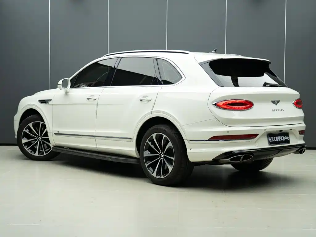 Bentley Bentayga 2020 — фото 5