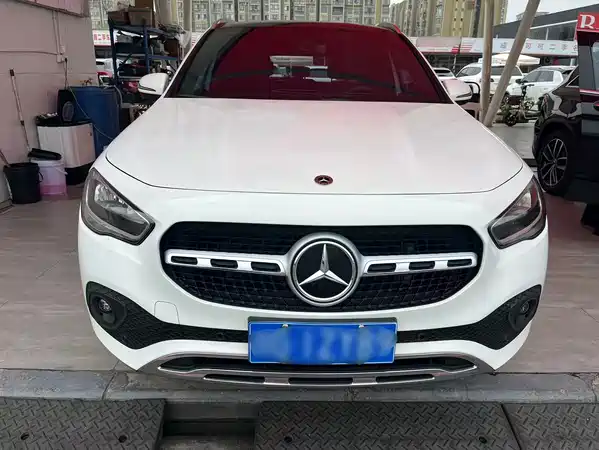 Mercedes-Benz GLA 2021