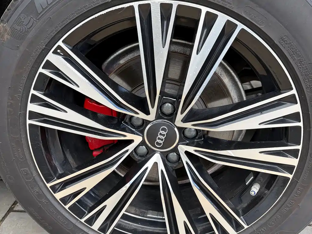 Audi A6L 2023 — фото 14