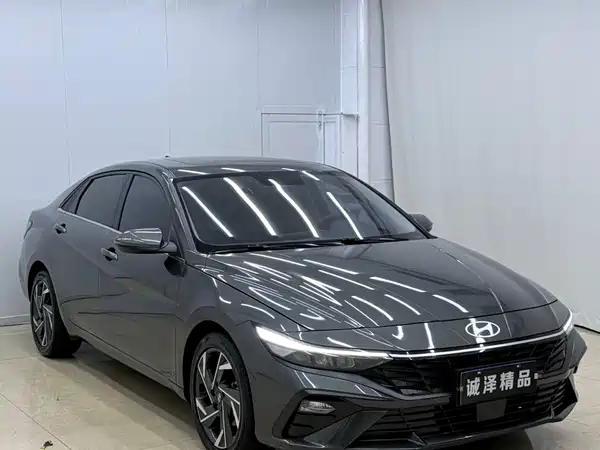 Hyundai Elantra 2024