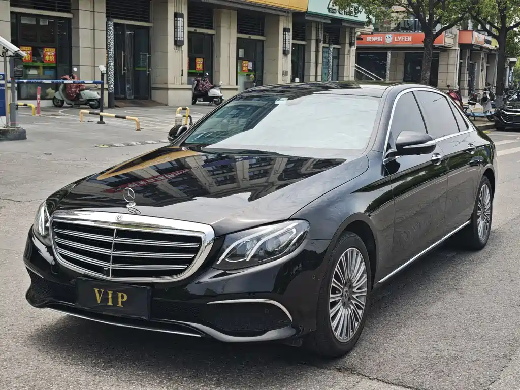 Mercedes-Benz E-Class 2019 — фото 1