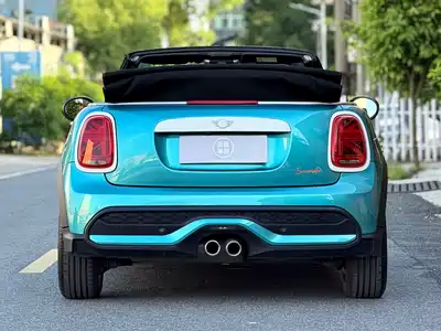 MINI MINI 2023