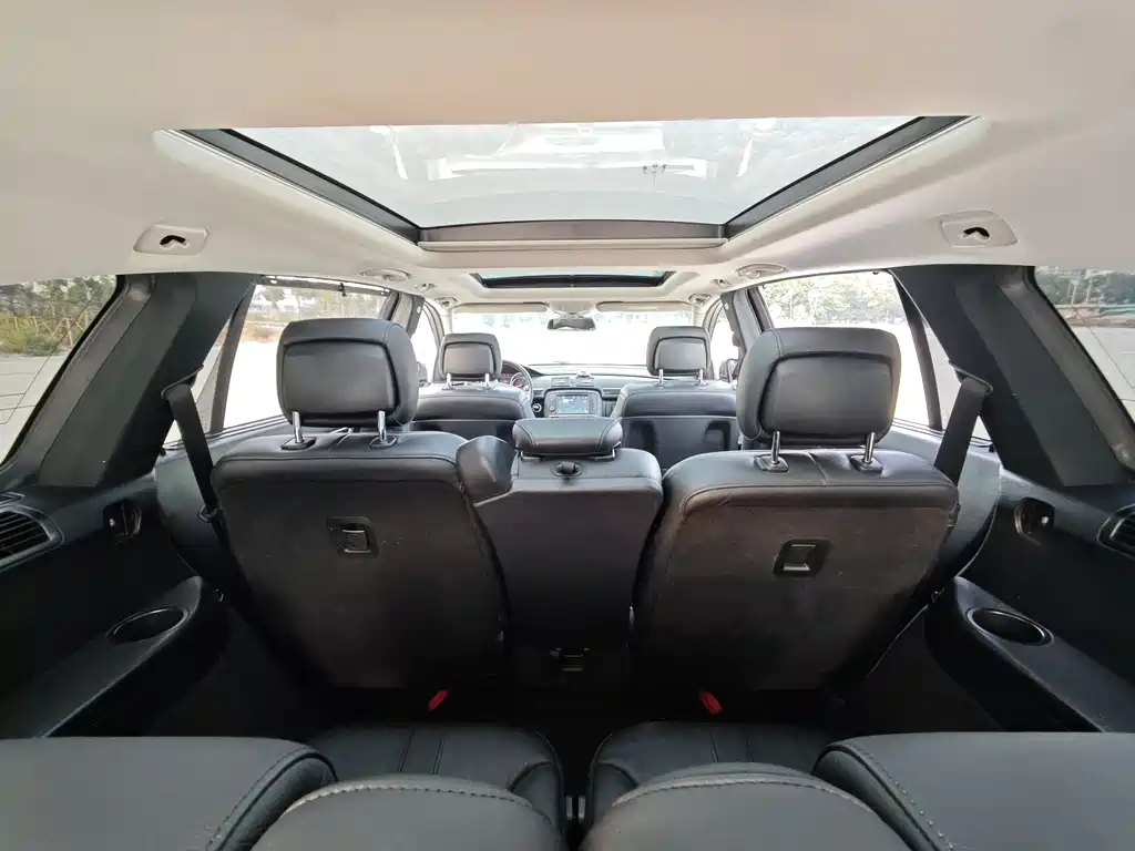 Mercedes-Benz R-Class 2017 — фото 20