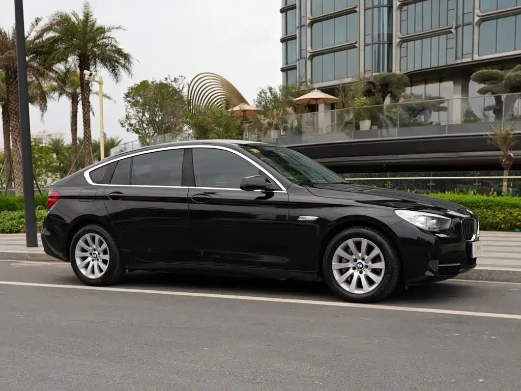 BMW 5 Series GT 2013 — фото 3