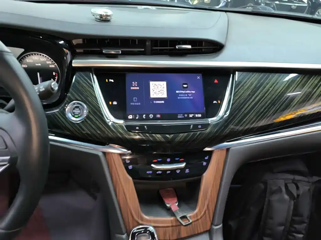 Cadillac XT6 2022 — фото 13